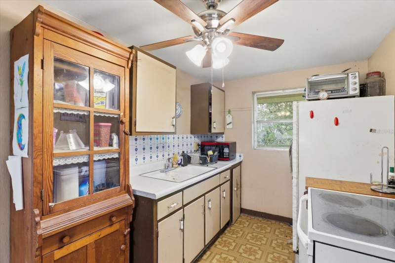 3 bedroom Single Family Residence at 3750 SW 181st Court, Lake Tropicana Ranchettes, Dunnellon — photo 5