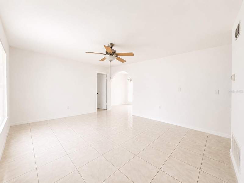 4 bedroom Single Family Residence at 714 West Court, Longwood North, Longwood — photo 5