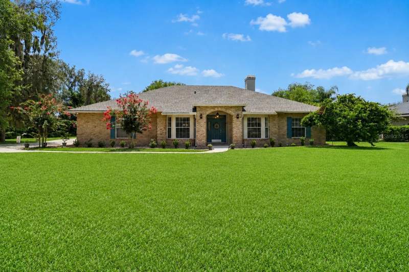 4 bedroom Single Family Residence at 1616 Regal Cove Court, Regal Cove, Kissimmee — photo 2
