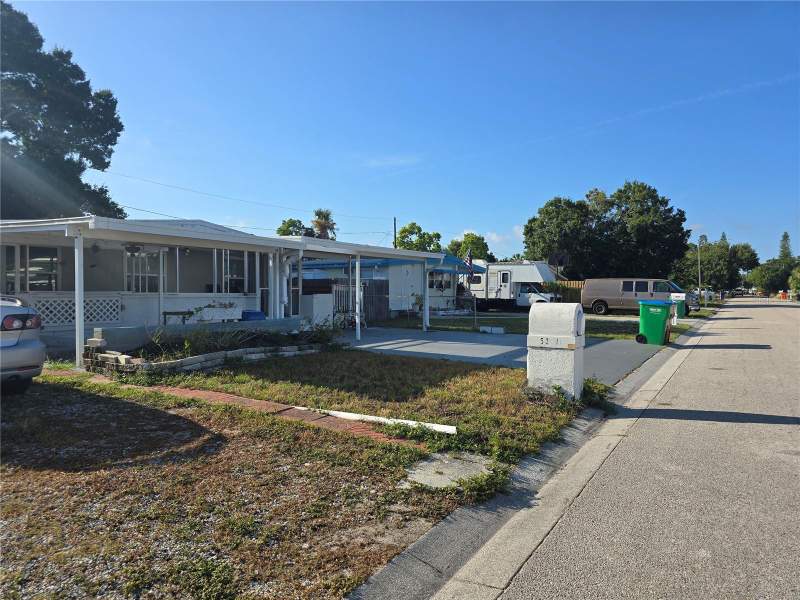 3 bedroom Manufactured Home at 5271 77th Street, Pine Bay Park, St Petersburg — photo 3