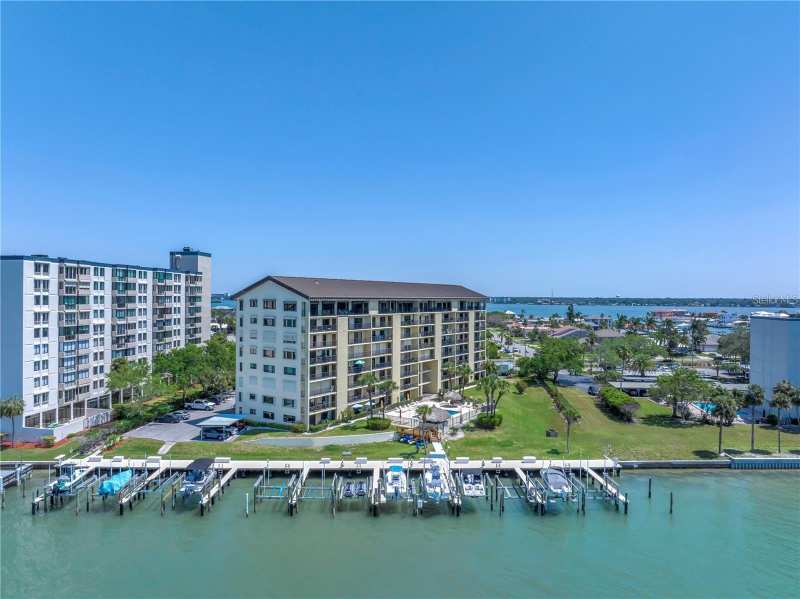 2 bedroom Condominium at 650 Island Way #204, 650 Island Way Condo, Clearwater Beach — photo 1