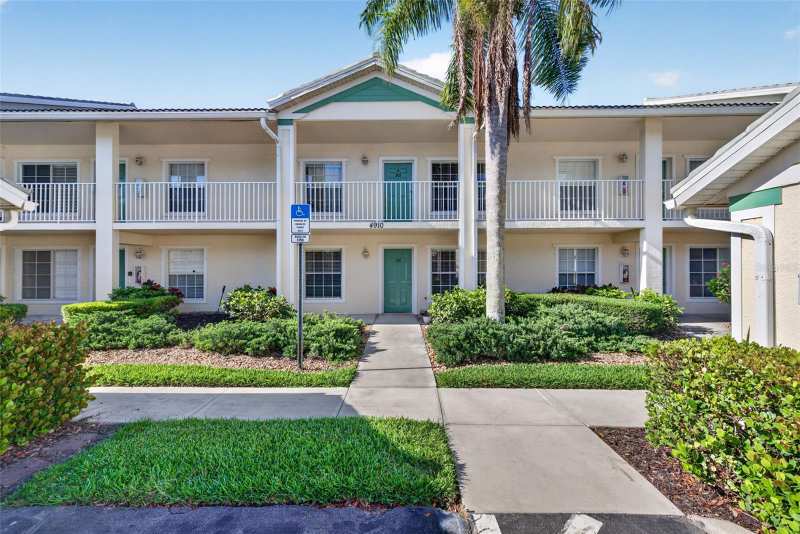 2 bedroom Condominium at 4910 Cougar Court #103, Bermuda Palms A Condo, Naples — photo 1