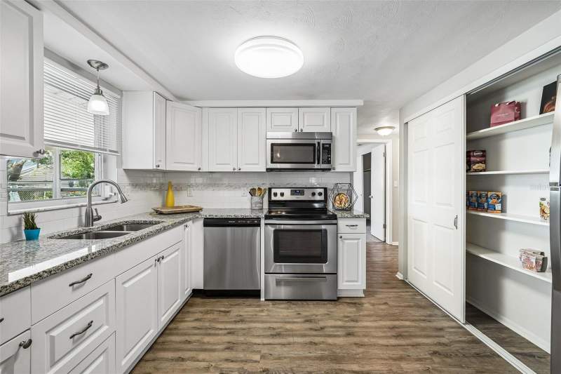 2 bedroom Single Family Residence at 7215 Mayfield Drive, Embassy Hills, Port Richey — photo 4