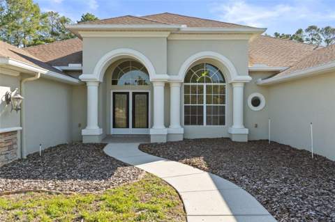 10130 Lazy Days Court, Weeki Wachee FL - photo 6 of 74