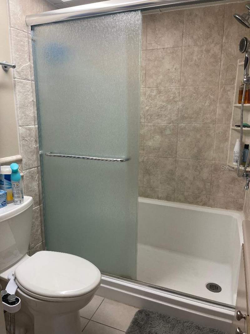 2 bedroom Mobile Home at 57 Harbor Way #24, Lake Tarpon Mobile Home Village, Palm Harbor — photo 5