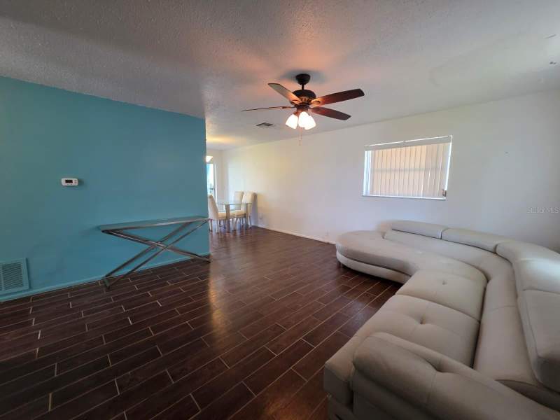 2 bedroom Condominium at 3765 101st Avenue #-, Mainlands Of Tamarac By The Gulf Unit 3 Condo, Pinellas Park — photo 5