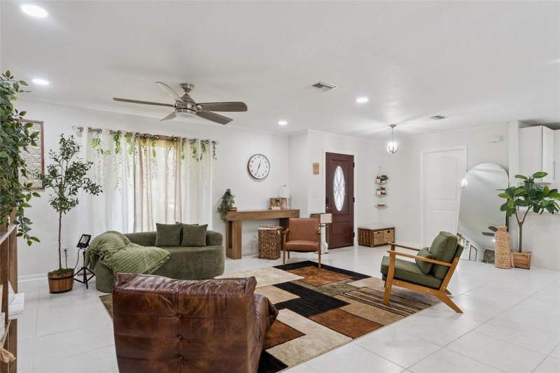 5 bedroom Single Family Residence at 1756 Tanglewood Drive, Forest Unit 1, Kissimmee — photo 3