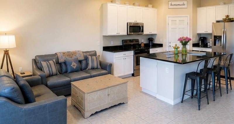 3 bedroom Townhouse at 7024 Woodchase Glen Drive, Oak Creek Prcl 3, Riverview — photo 2