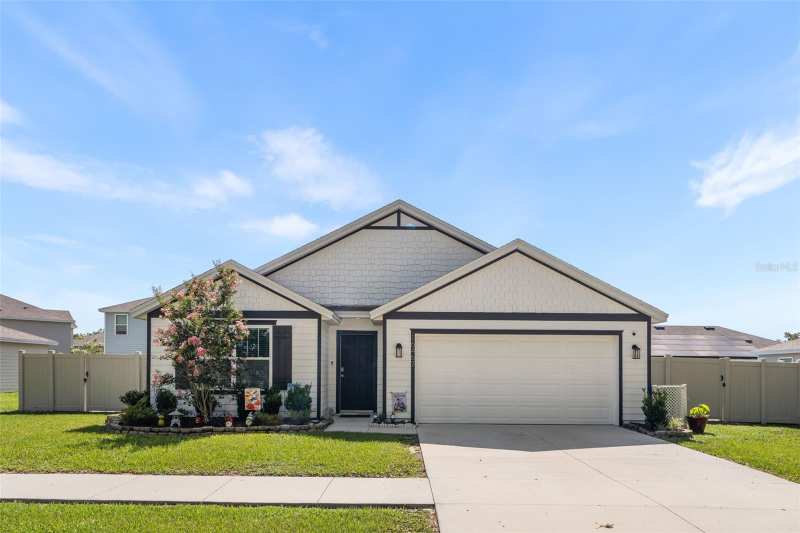 4 bedroom Single Family Residence at 16467 NW 192nd Terrace, Oak Ridge At High Spgs Ph III Pb 37 Pg 30, High Springs — photo 1