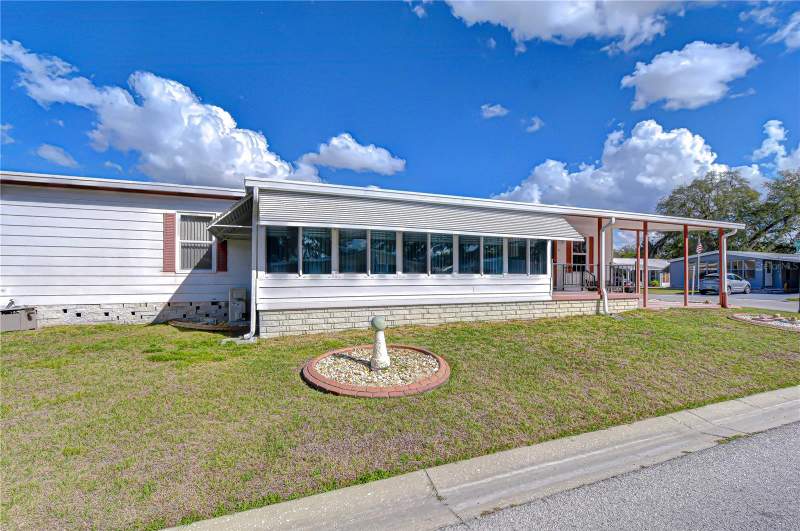 2 bedroom Manufactured Home at 35909 Bueno Drive, Casa Del Sol, Zephyrhills — photo 2