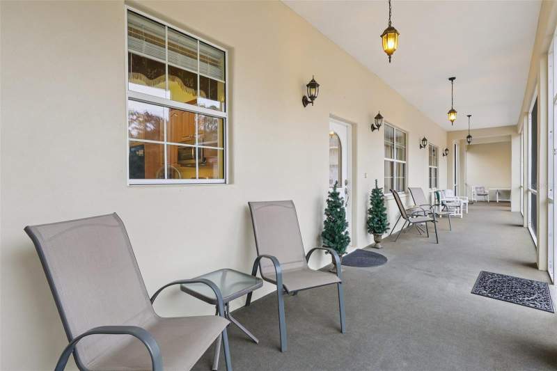 5 bedroom Single Family Residence at 30342 Vitex Avenue, Royal Trails Unit 01, Eustis — photo 3