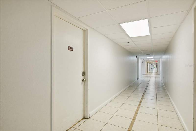 2 bedroom Condominium at 701 S Madison Avenue #420, Lakeside Crossing Condo, Clearwater — photo 3