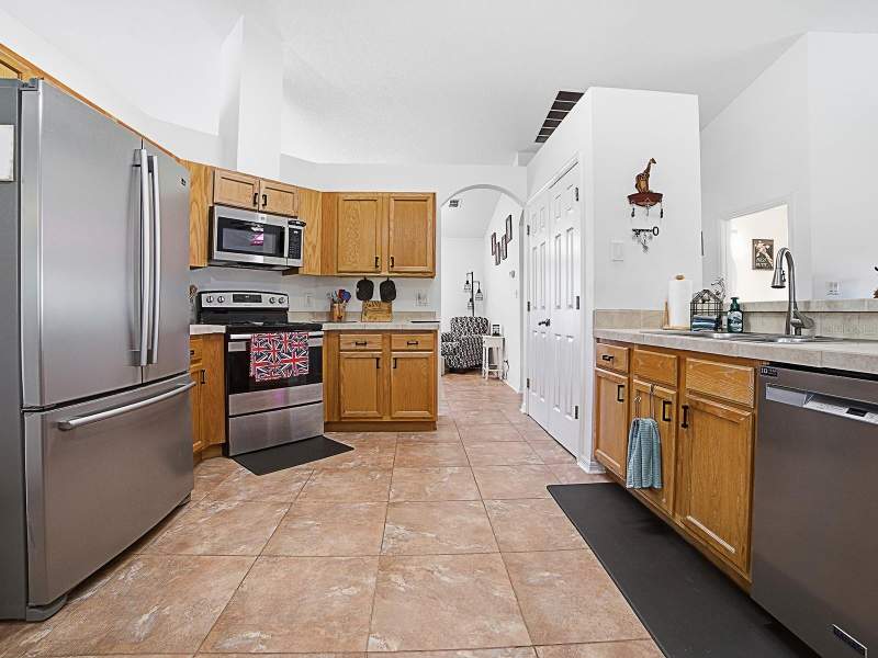 3 bedroom Single Family Residence at 3851 Manor Oaks Court, Plantation At Leesburg River Crest Unit 02, Leesburg — photo 4