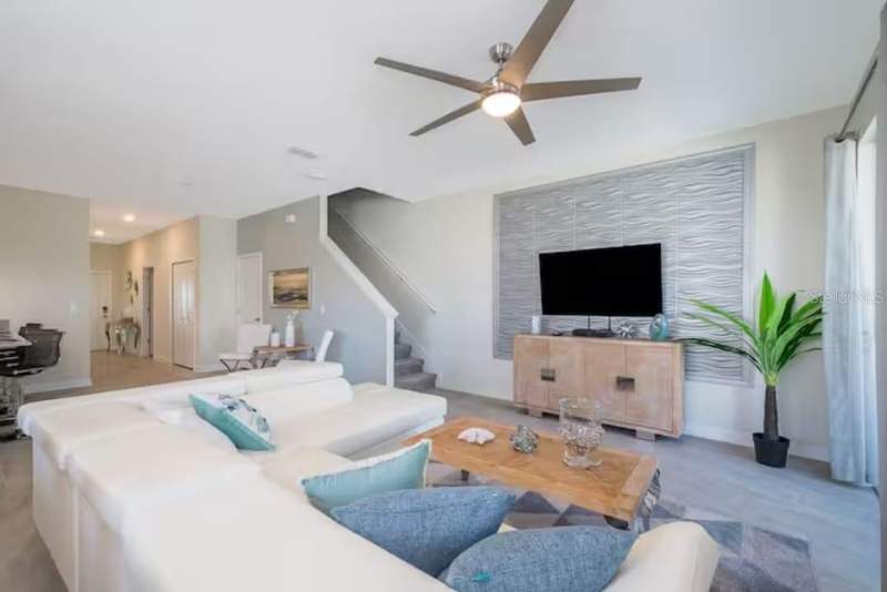 5 bedroom Townhouse at 4975 Windermere Avenue, Storey Lake Ph 3, Kissimmee — photo 4
