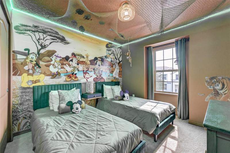 5 bedroom Townhouse at 2417 Dubai Street, Windsor At Westside Ph 3, Kissimmee — photo 2