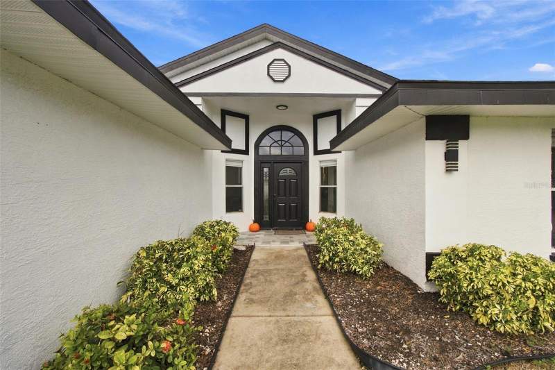 3 bedroom Single Family Residence at 3817 105th Avenue, Lakes Unit 2 Ph 2 The, Clearwater — photo 3