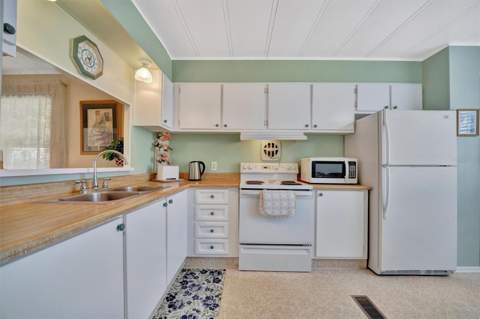 128 E Saint Johns Way, Apollo Beach FL - photo 12 of 37