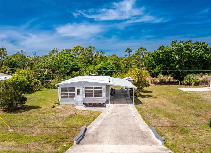 2 bedroom Manufactured Home at 258 Via De Luna, Mobile Gardens 1st Add, Englewood — photo 1
