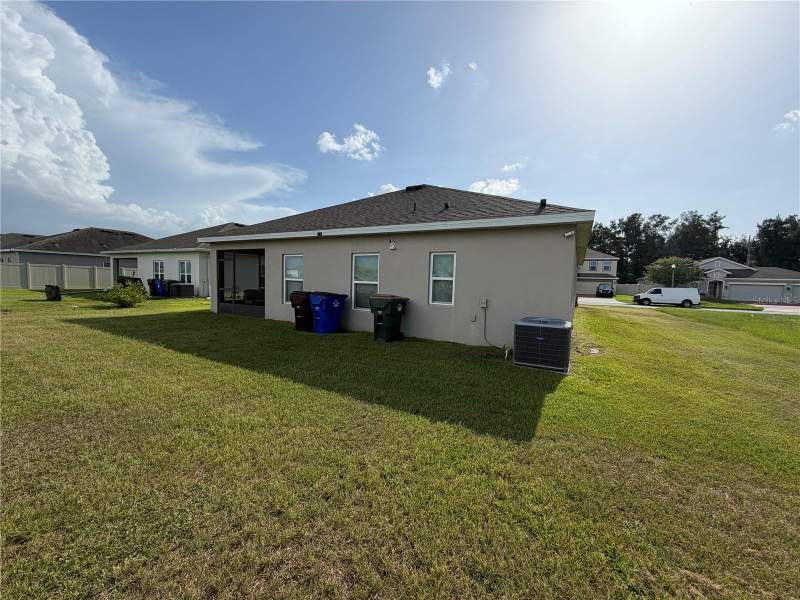 4 bedroom Single Family Residence at 2840 WADEVIEW LOOP, PINEWOOD GARDENS, ST CLOUD — photo 4