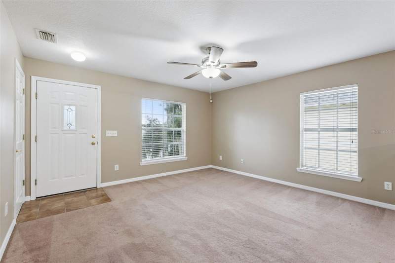 3 bedroom Single Family Residence at 180 E Minnehaha Avenue, Clermont Minnehaha Oaks Sub, Clermont — photo 3