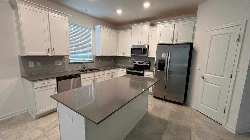 4 bedroom Single Family Residence at 913 LAUREL VIEW WAY, BELLEVUE AT ESTATES, GROVELAND — photo 5
