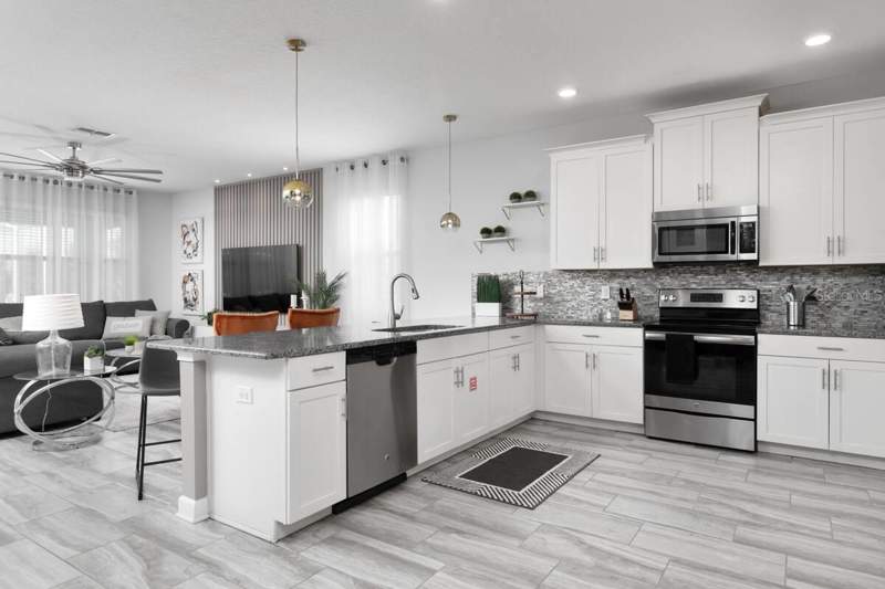 8 bedroom Single Family Residence at 9033 Hazard Street, Stoneybrook South Ph I-1 & J-1, Davenport — photo 4