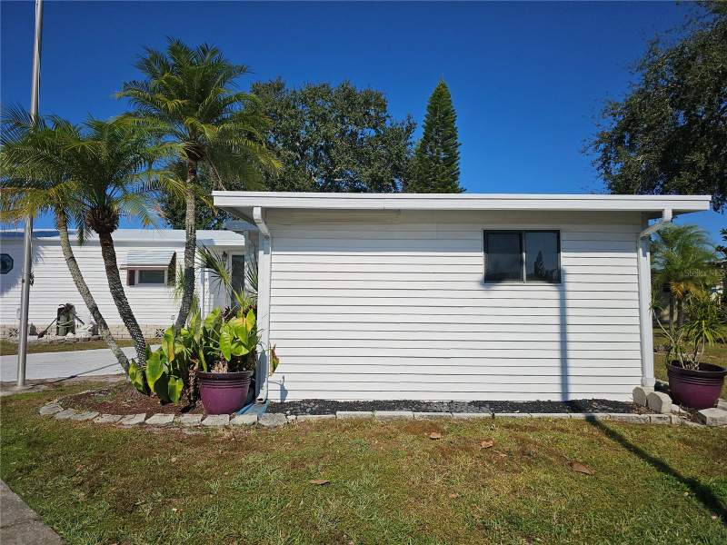 2 bedroom Manufactured Home at 101 Dolphin Drive, Gull-Aire Village, Oldsmar — photo 3
