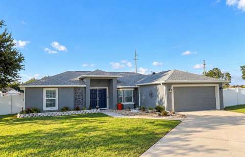 4915 SW 99Th Place, home for sale on SW 99Th Place