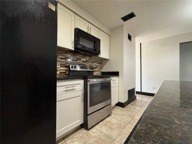 4 bedroom Single Family Residence at 710 EAST COURT, LONGWOOD NORTH, LONGWOOD — photo 5