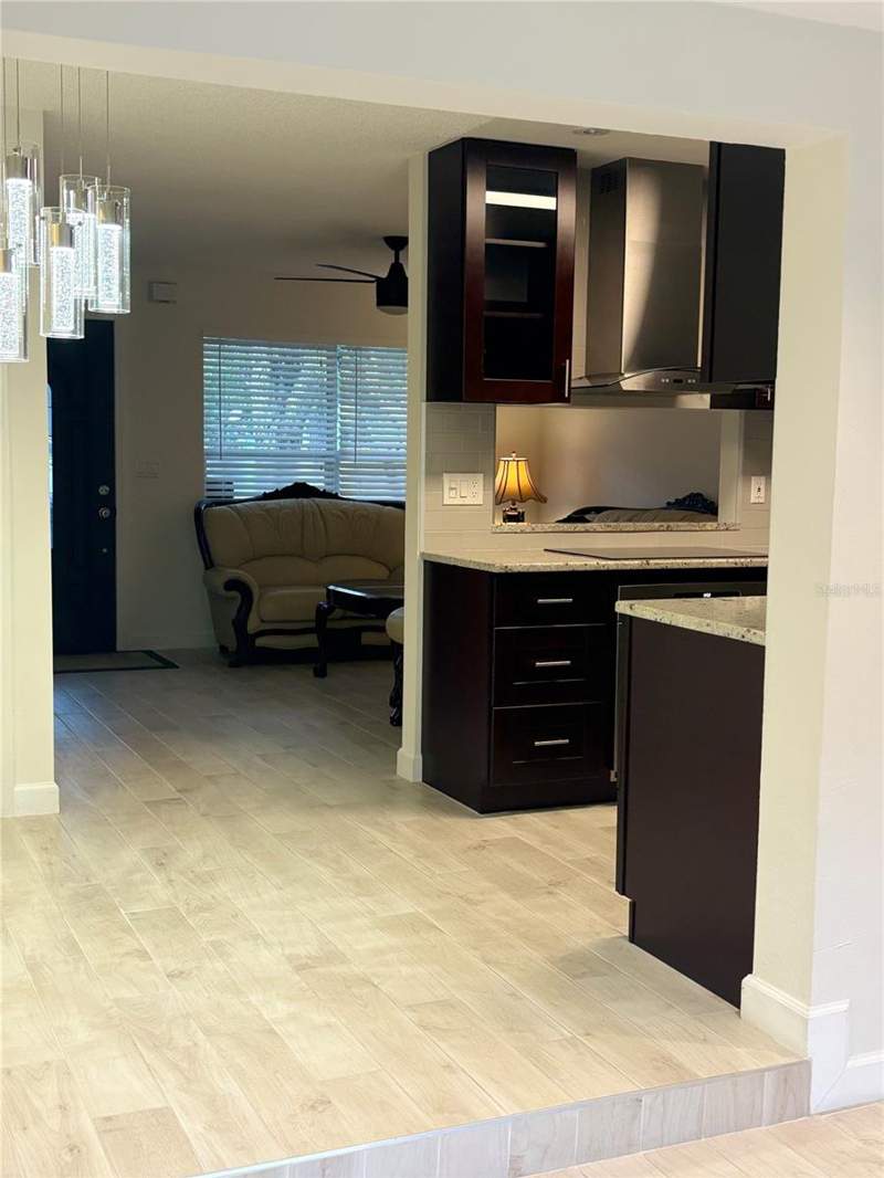 2 bedroom Townhouse at 14116 Village Terrace Drive, Village Xviii Unit II Of Carro, Tampa — photo 4