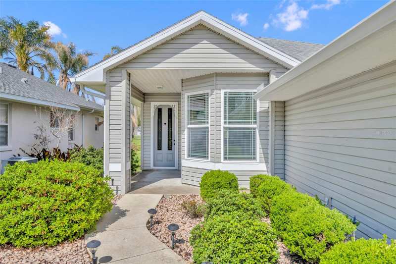 3 bedroom Single Family Residence at 21630 Regency Park Ln, Royal Highlands Ph 01D, Leesburg — photo 1