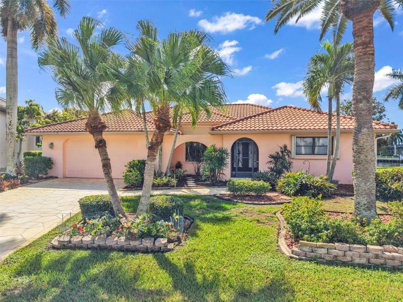 4 bedroom Single Family Residence at 4045 Turtle Dove Circle, Punta Gorda Isles Sec 14, Punta Gorda — photo 2