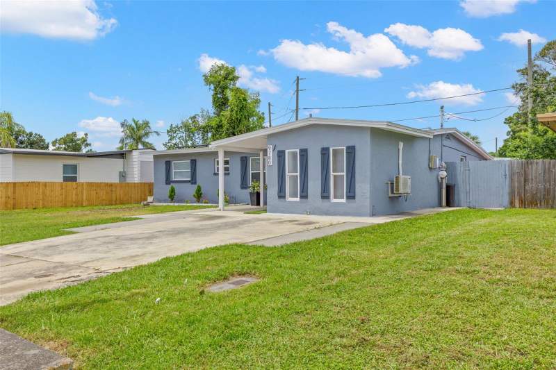 5 bedroom Single Family Residence at 9780 53rd Street, Skyview Terrace, Pinellas Park — photo 2