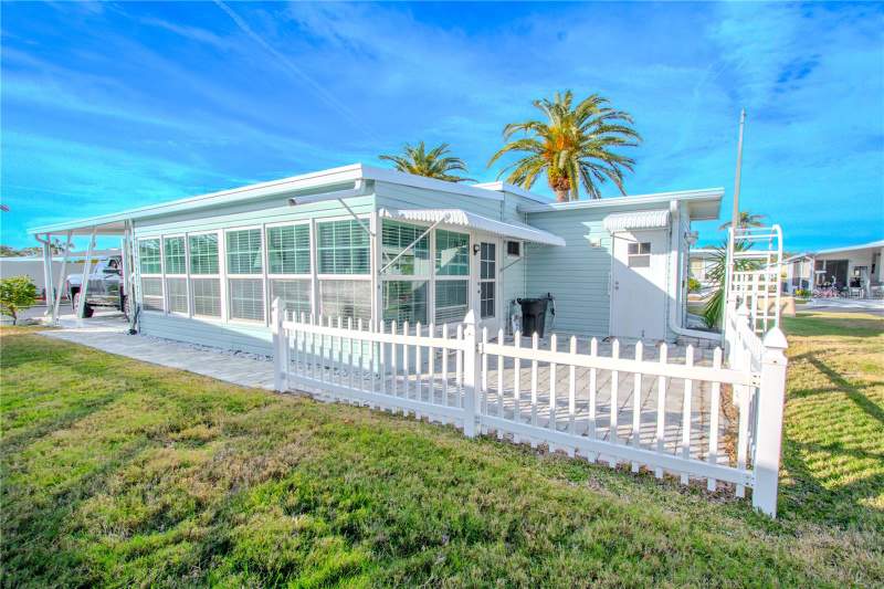 2 bedroom Mobile Home at 10343 Magnolia Lane #180, Holiday Shores Mobile Park Unrec, Largo — photo 3