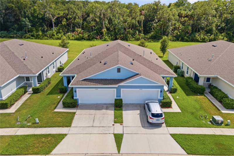 2 bedroom Townhouse at 20043 Royal Tern Court, Lake Denham Estates, Leesburg — photo 2