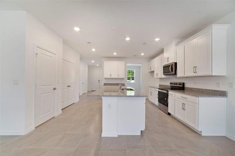 4 bedroom Townhouse at 686 Lola Lane, Aulin Square, Oviedo — photo 5