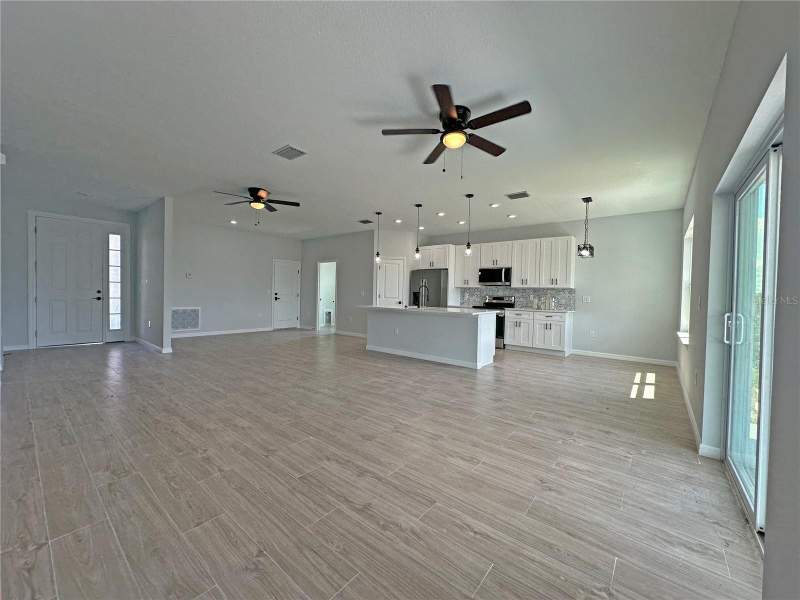 4 bedroom Single Family Residence at 13558 Jeronimo Lane, Port Charlotte Sec 058, Port Charlotte — photo 4