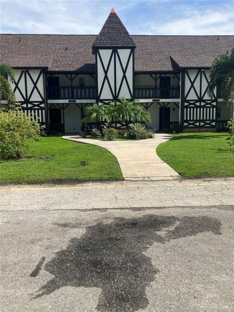 316 N Bayshore Boulevard #105, home for sale in Clearwater 33759
