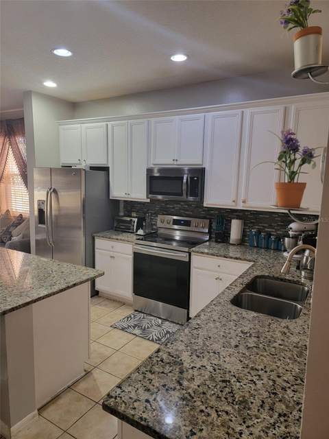 2682 Mayaguana Street, Kissimmee FL - photo 7 of 12