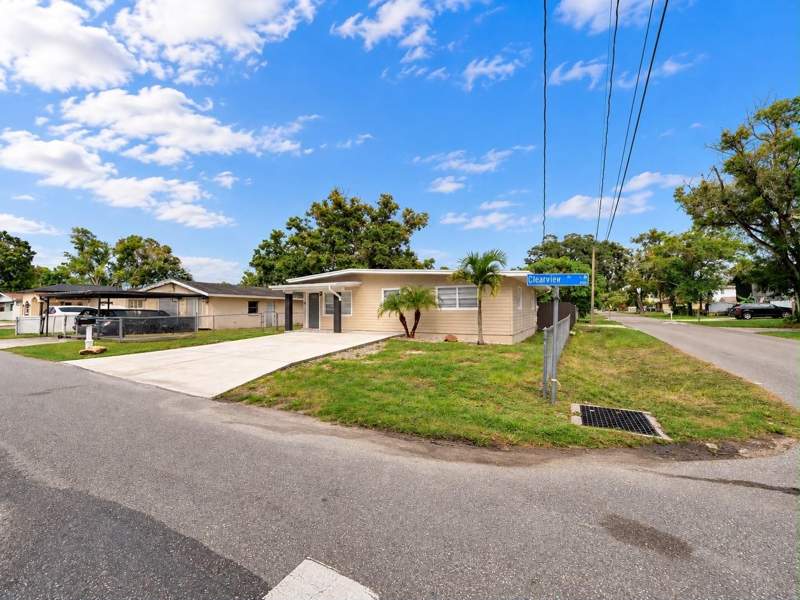 4 bedroom Single Family Residence at 6801 N Clearview Avenue, Lake View Park Sub, Tampa — photo 2