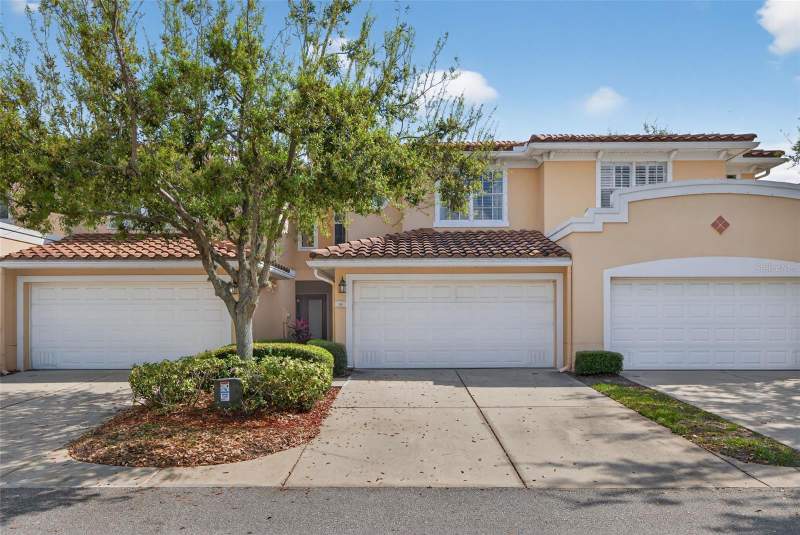3 bedroom Townhouse at 184 Valencia Circle, Villas Of Carillon, St Petersburg — photo 2
