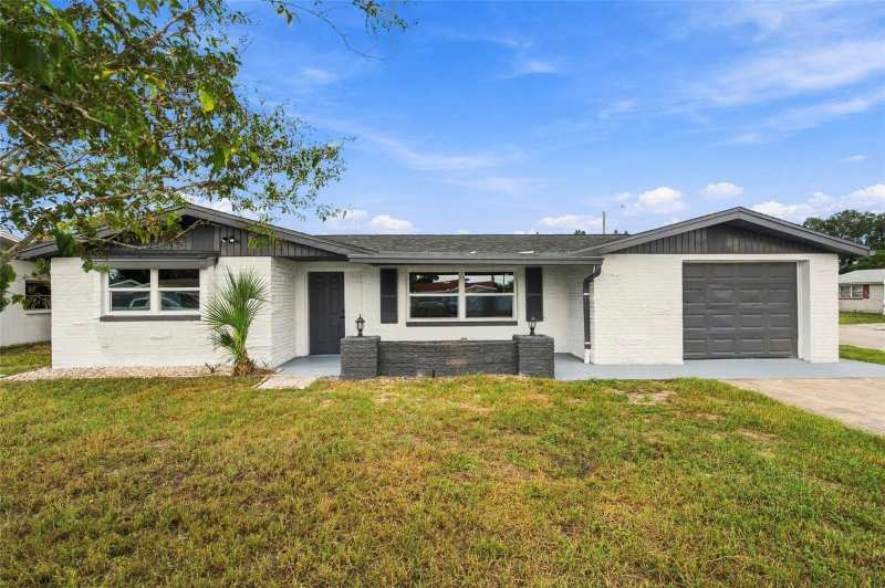 3 bedroom Single Family Residence at 10734 Leeds Road, Holiday Hill Estates, Port Richey — photo 1