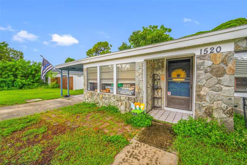 3 bedroom Single Family Residence at 1520 Norfolk Street, Harvard Sub, St Petersburg — photo 1