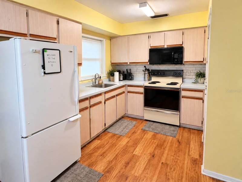 3 bedroom Single Family Residence at 1912 W Skyline Drive, Skyline Groves, Clearwater — photo 3