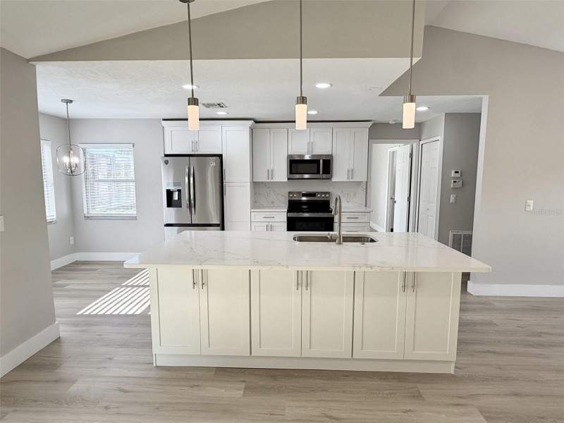 3 bedroom Single Family Residence at 10814 Crescendo Loop, Lake Crescent Pines East Sub, Clermont — photo 5