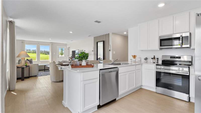 4 bedroom Single Family Residence at 611 CHANNEL WAY, WATERSTONE 40GC, GROVELAND — photo 2