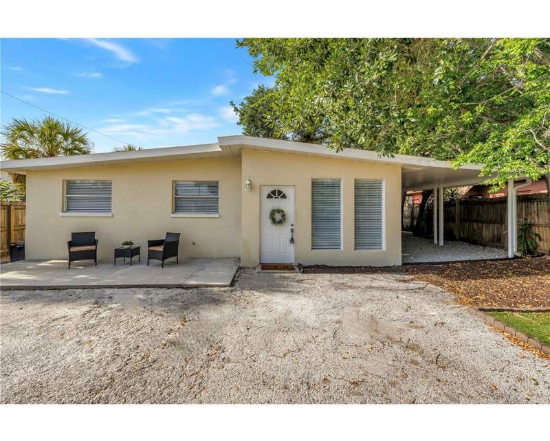 5 bedroom Single Family Residence at 110 NE Monroe Circle #1, North St Petersburg, St Petersburg — photo 2