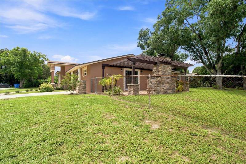 3 bedroom Single Family Residence at 9020 Auburn Way, Townn Country Park Unit 59, Tampa — photo 3