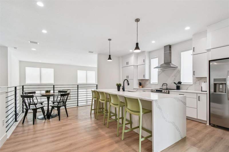 3 bedroom Townhouse at 3840 Pompano Drive, Coquina Cabanas, St Petersburg — photo 4