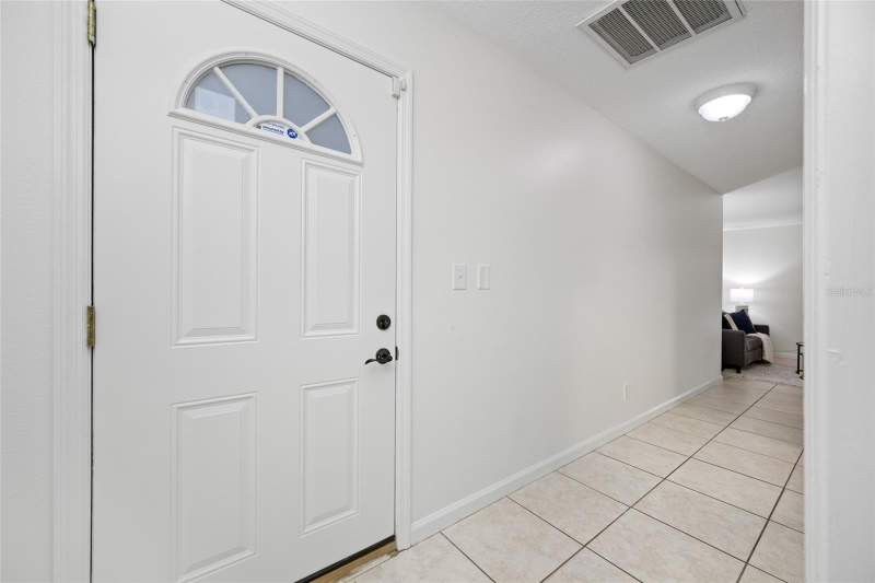 2 bedroom Condominium at 131 N MERCURY AVENUE #131, OAK LAKE CONDO, CLEARWATER — photo 3